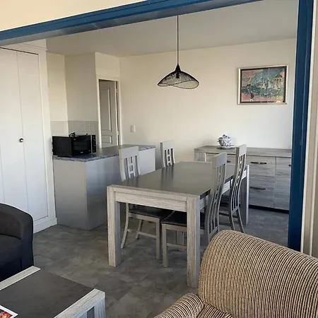 Appartement Le Croisic: 2 Pièces Rdc Face Port, Centre-ville, Animaux Ok - Fr-1-843-5