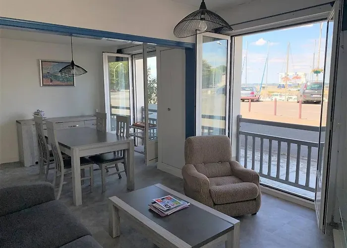 Appartement Le Croisic: 2 Pièces Rdc Face Port, Centre-ville, Animaux Ok - Fr-1-843-5 *